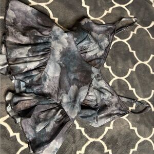 Tilly's Blue and Gray Floral Camisole